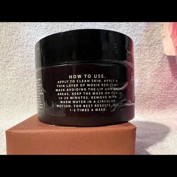 Minmo Moxi Red Clay Face Mask - Picture 3 of 5
